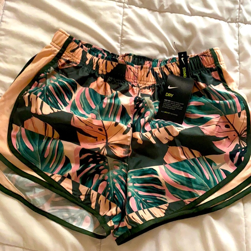NWT Nike tropical print running shorts